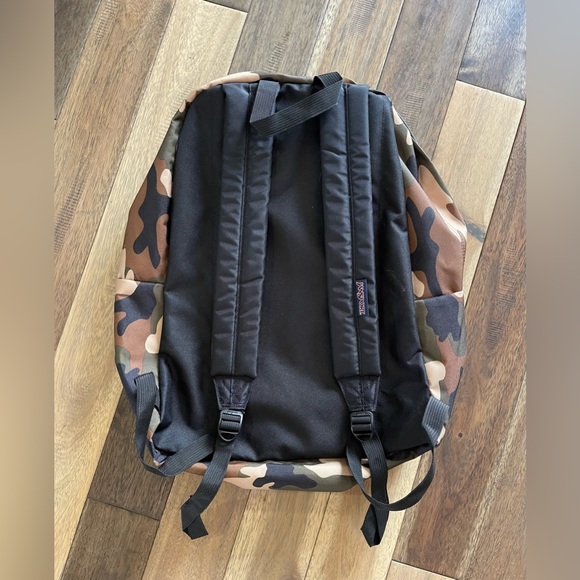 Jansport Camo Backpack - Picture 2 of 3